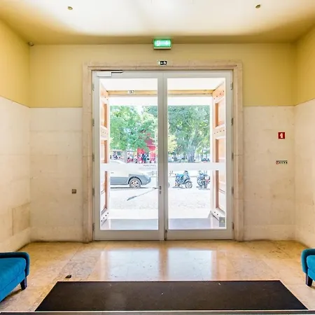 Time Out Market - Ar Condicionado - Elevador Apartman