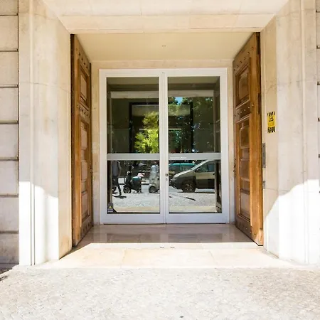 Time Out Market - Ar Condicionado - Elevador Apartman *